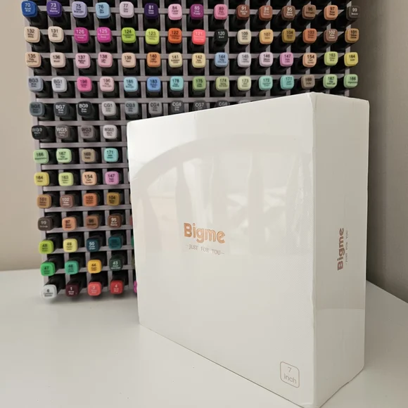 Bigme B751C Color E-Ink ereader with Stylus Pen & Case - Picture 2 of 4